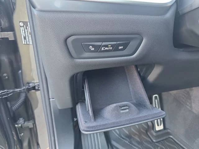 2026 BMW X5 - Image 32