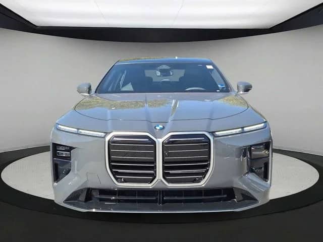 2027 BMW 7 Series - Image 3