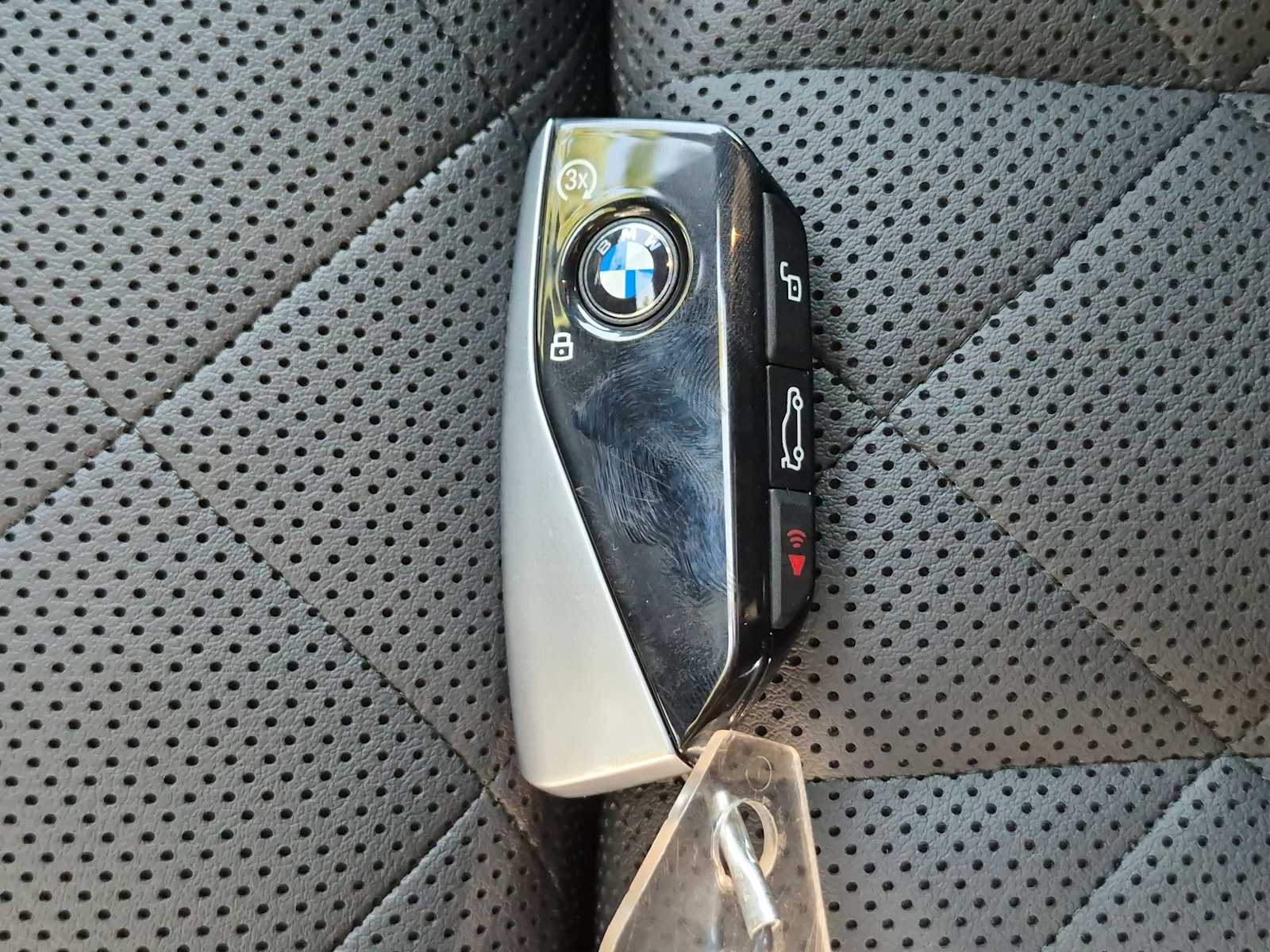 2027 BMW X7 - Image 38