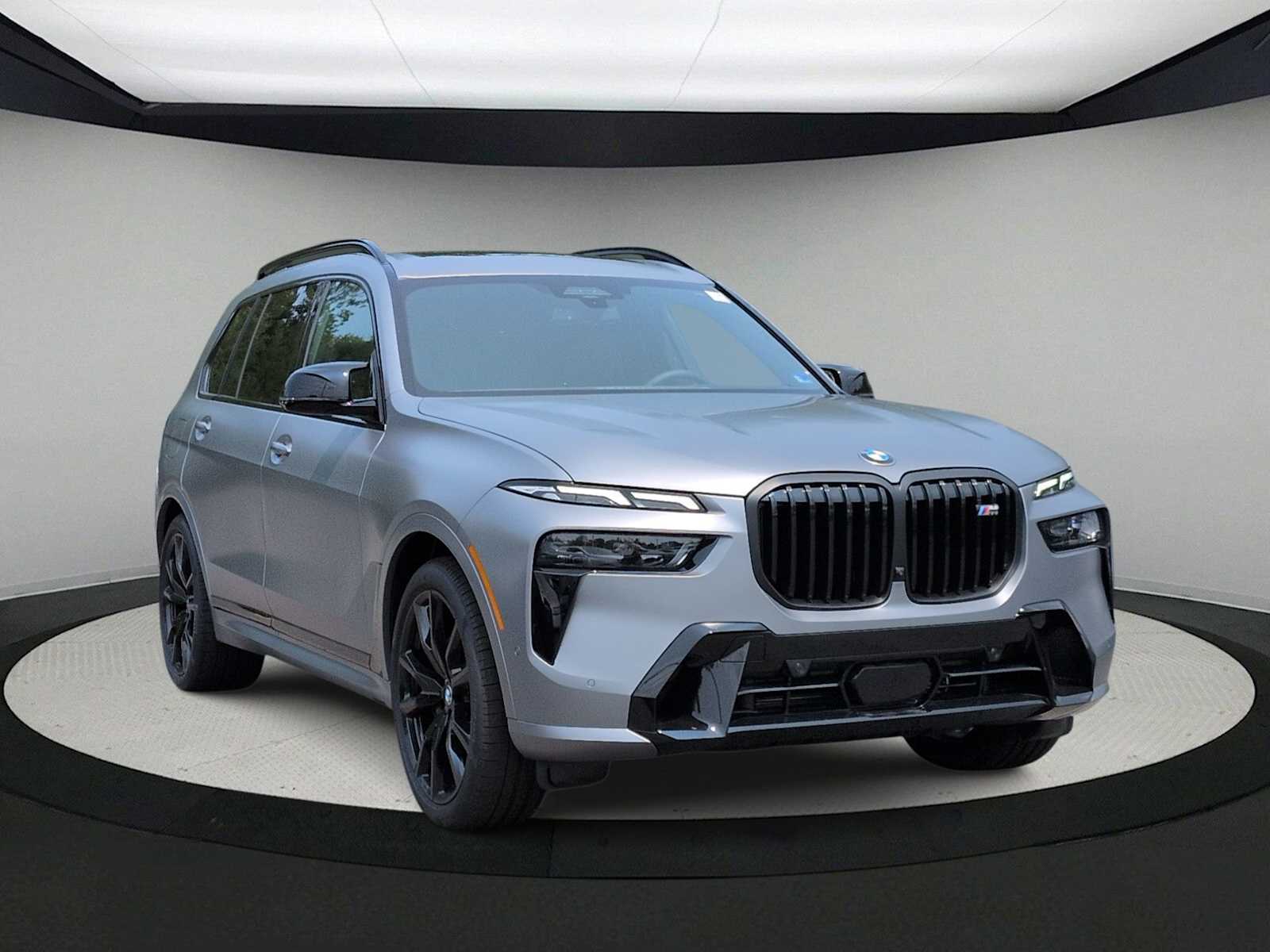 2027 BMW X7 - Image 2