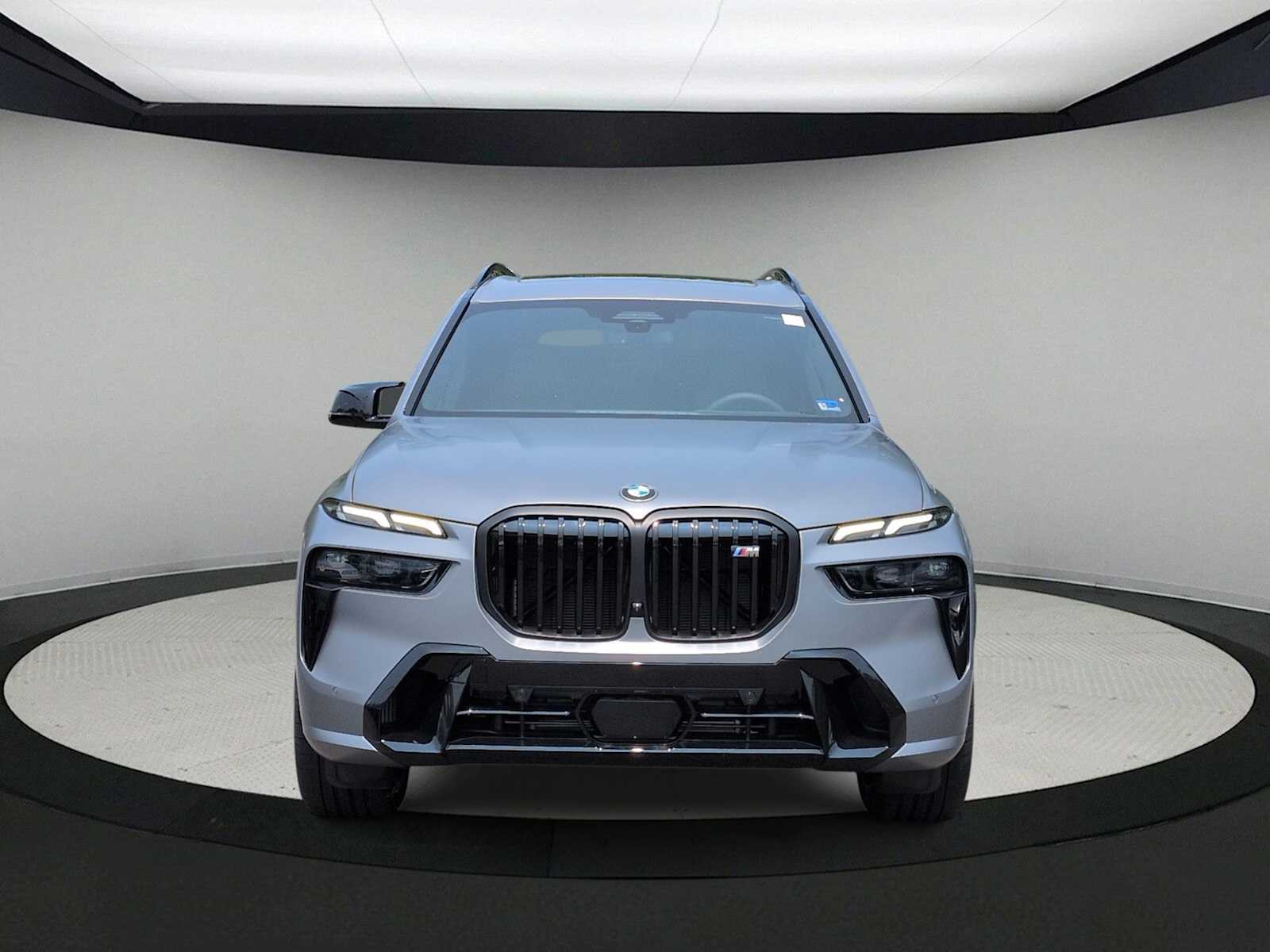 2027 BMW X7 - Image 3