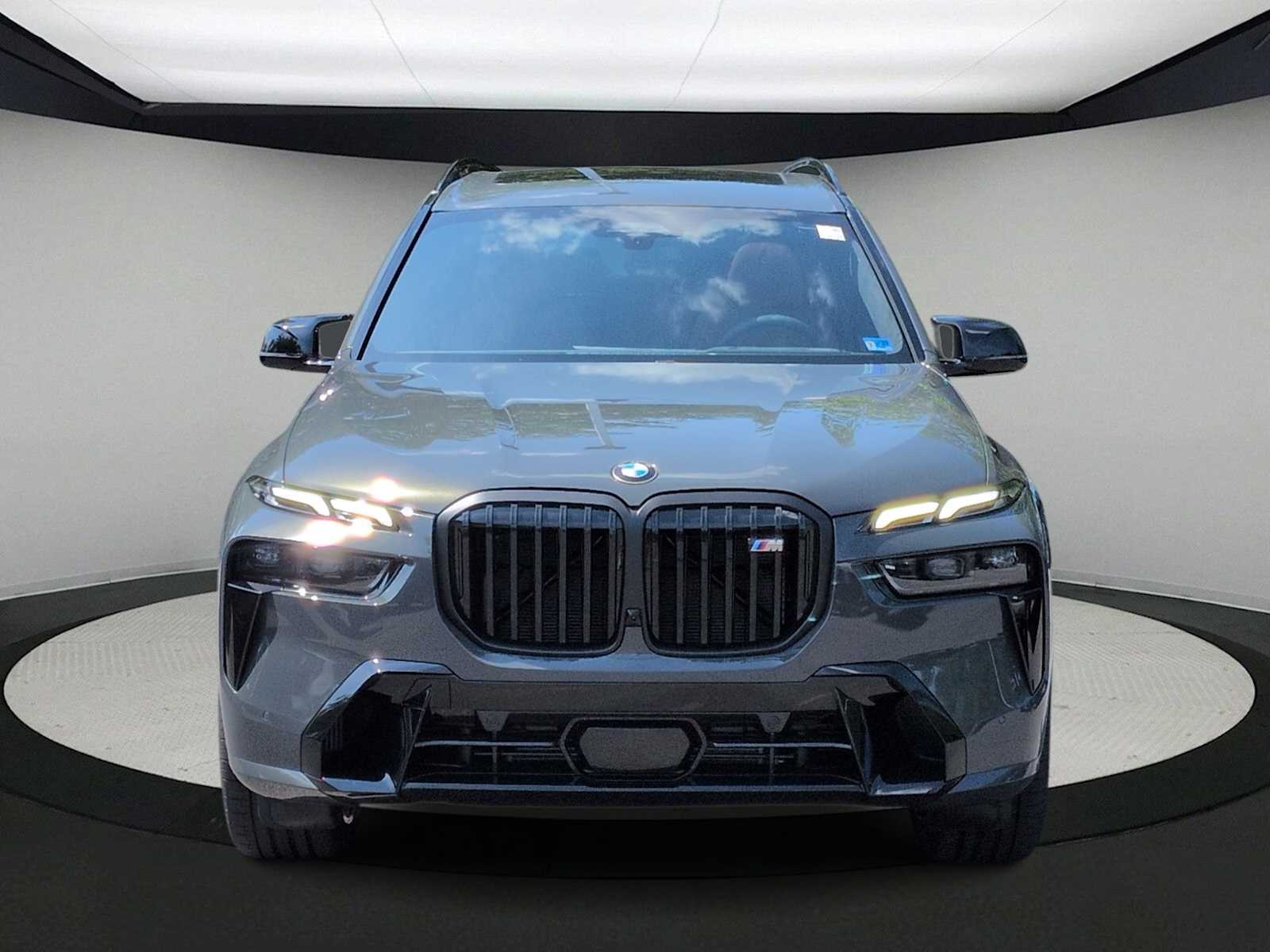 2027 BMW X7 - Image 3