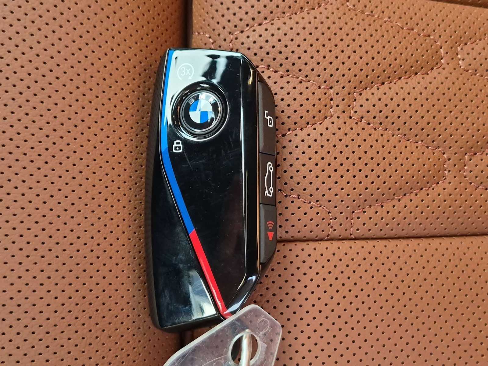 2027 BMW X7 - Image 39
