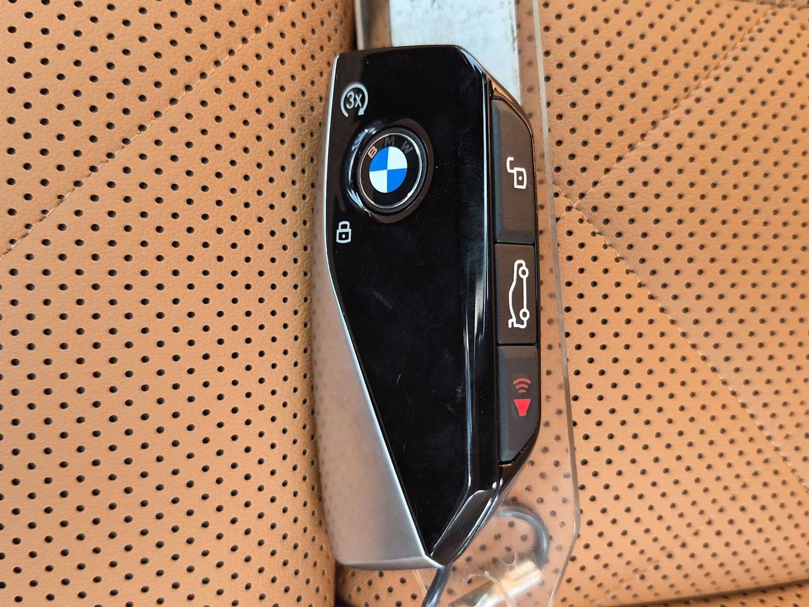 2027 BMW X7 - Image 37