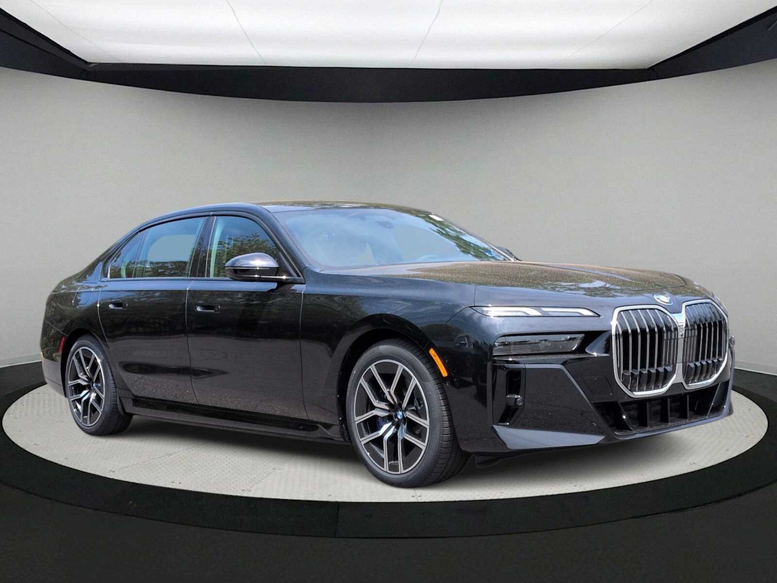 2026 BMW 7 Series - Image 2