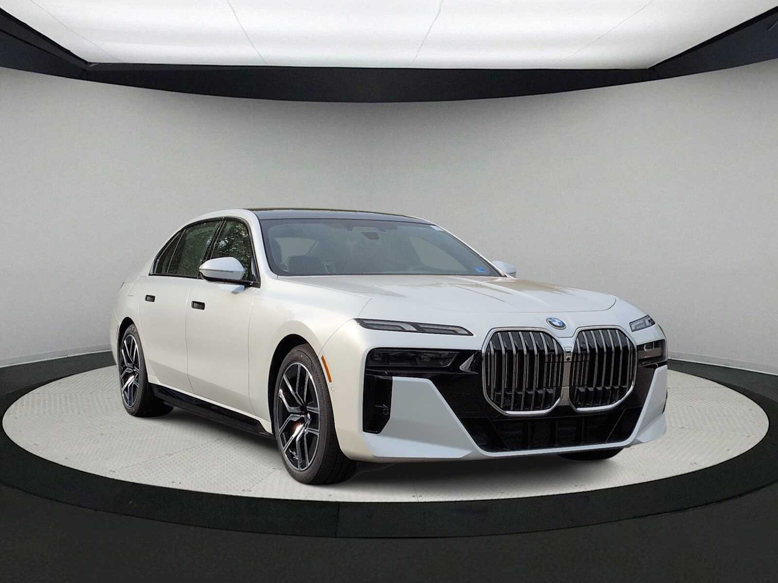 2026 BMW 7 Series - Image 2