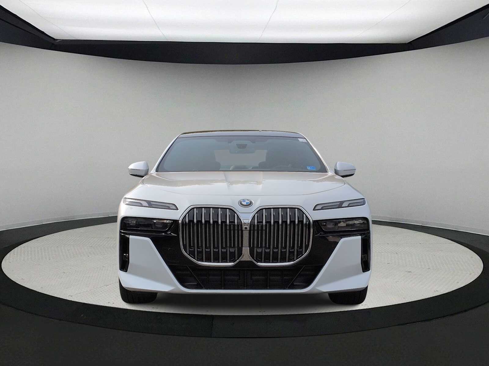 2026 BMW 7 Series - Image 3
