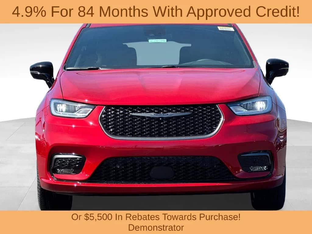 2026 Chrysler Pacifica - Image 2