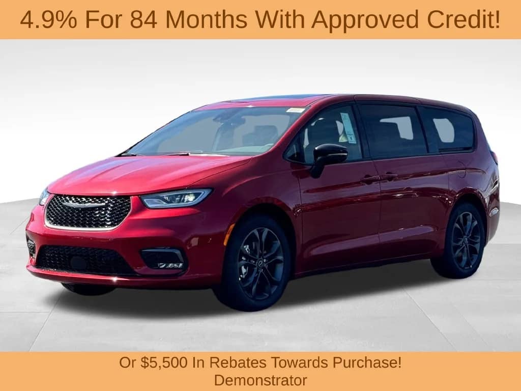 2026 Chrysler Pacifica - Image 3