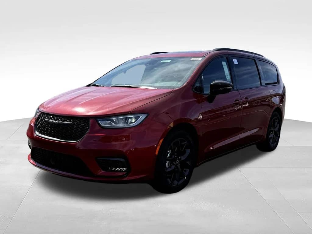 2026 Chrysler Pacifica - Image 3