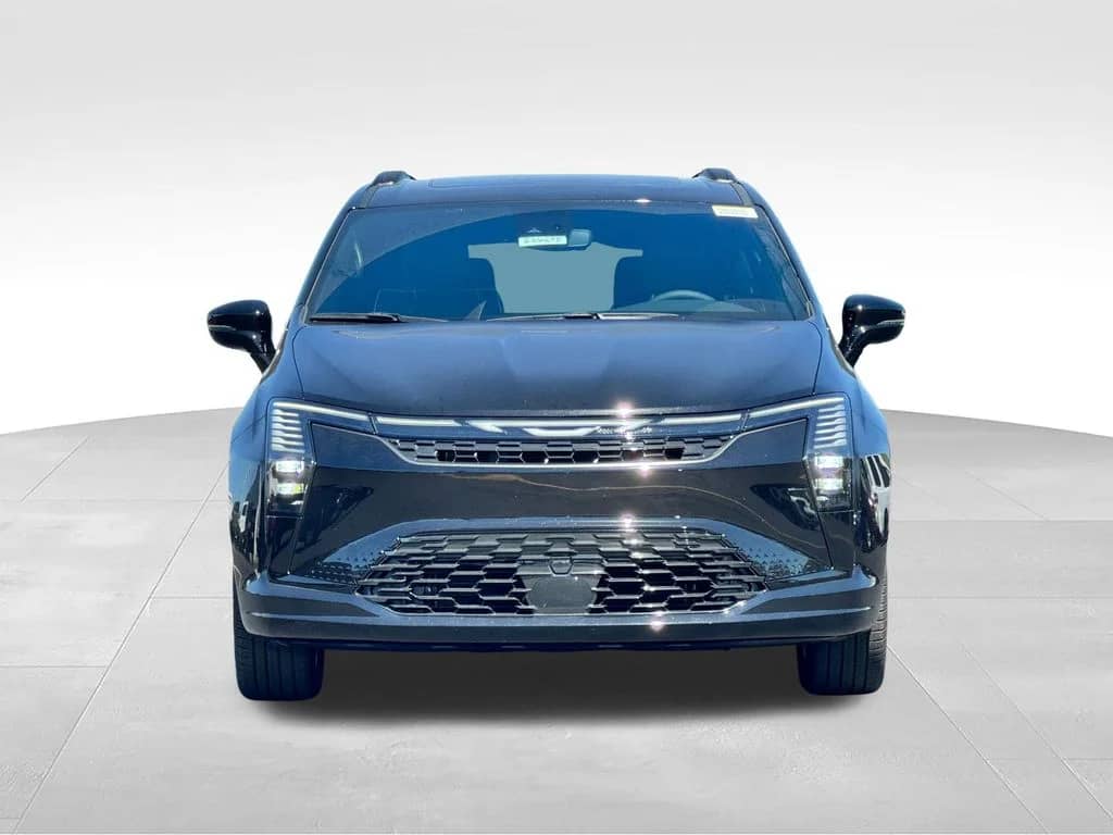 2027 Chrysler Pacifica - Image 2