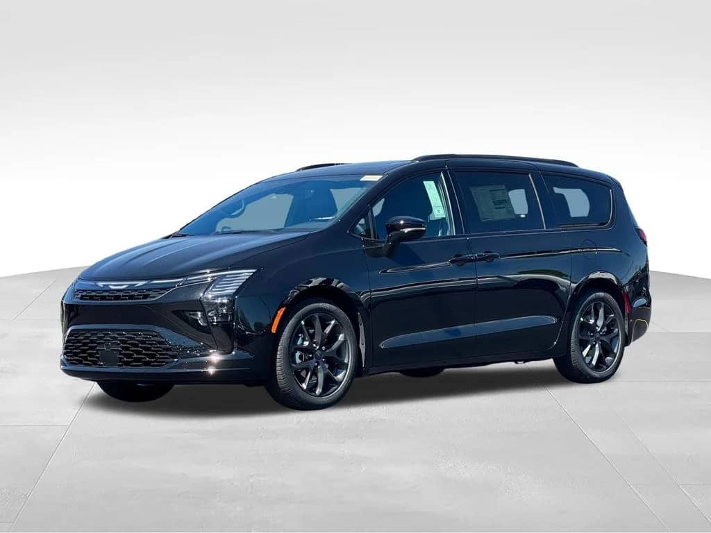 2027 Chrysler Pacifica - Image 3