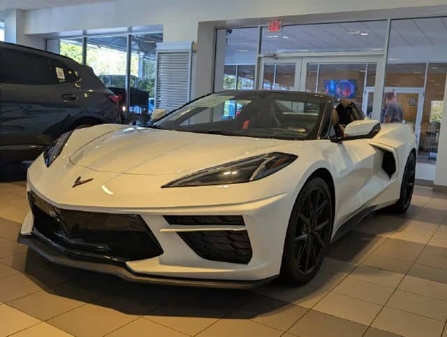 2027 Chevrolet Corvette - Image 3