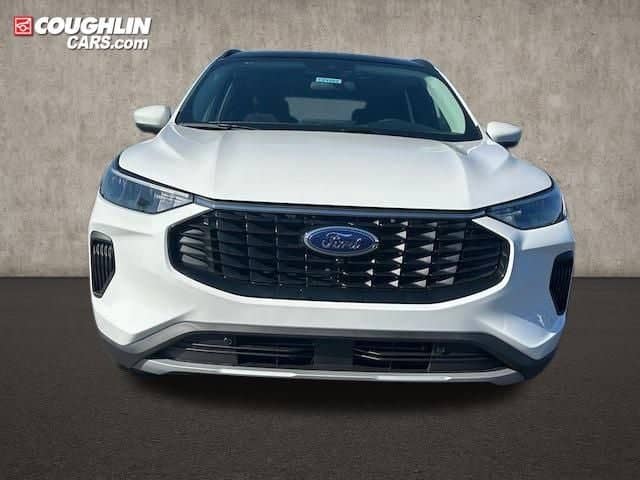 2024 Ford Escape - Image 2
