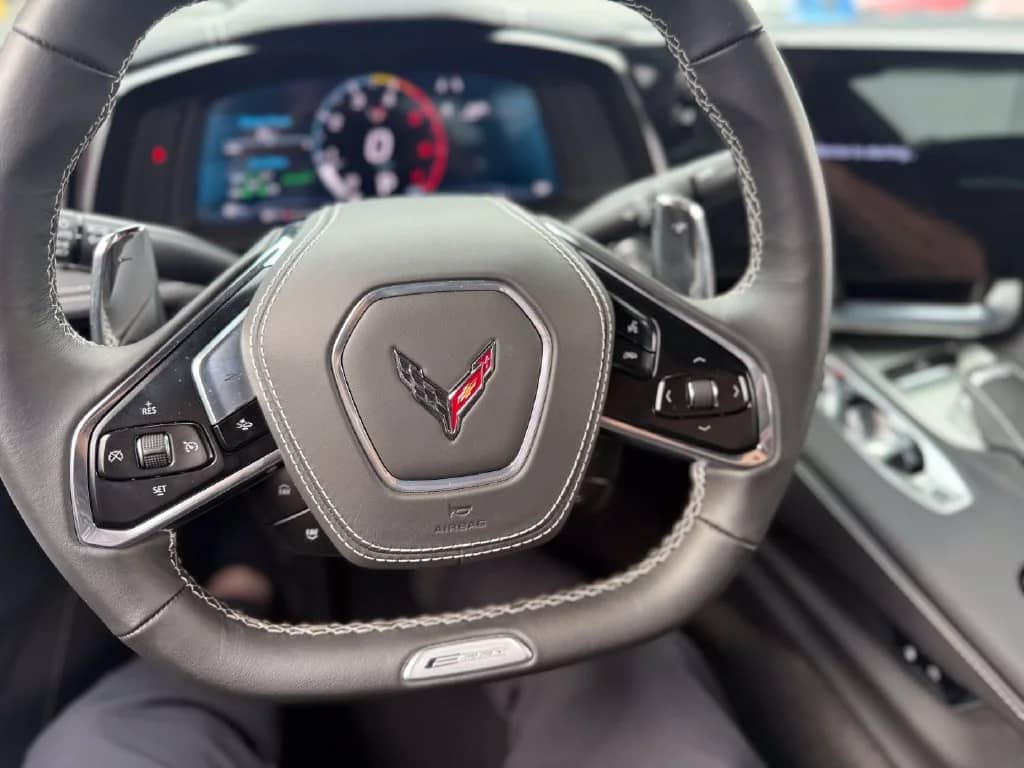 2025 Chevrolet Corvette - Image 13