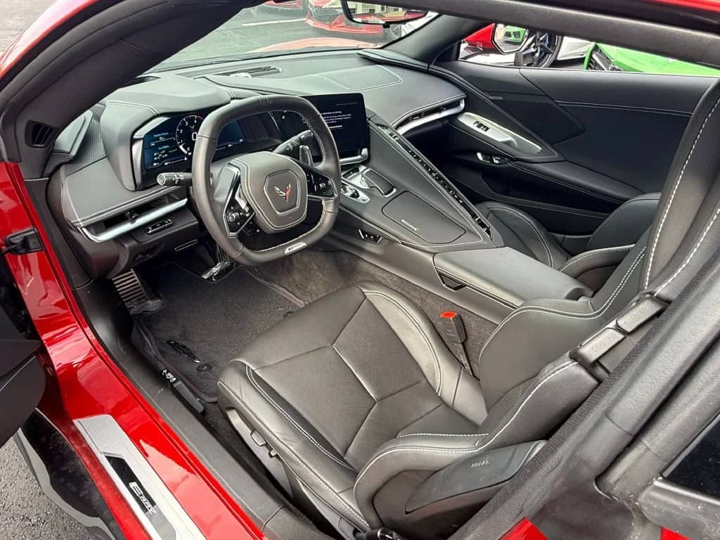2025 Chevrolet Corvette - Image 3