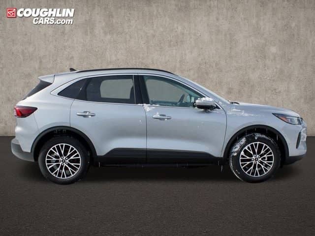 2024 Ford Escape - Image 1