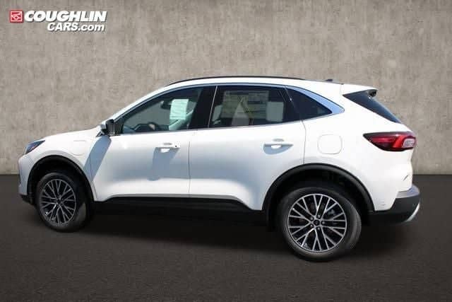 2024 Ford Escape - Image 2