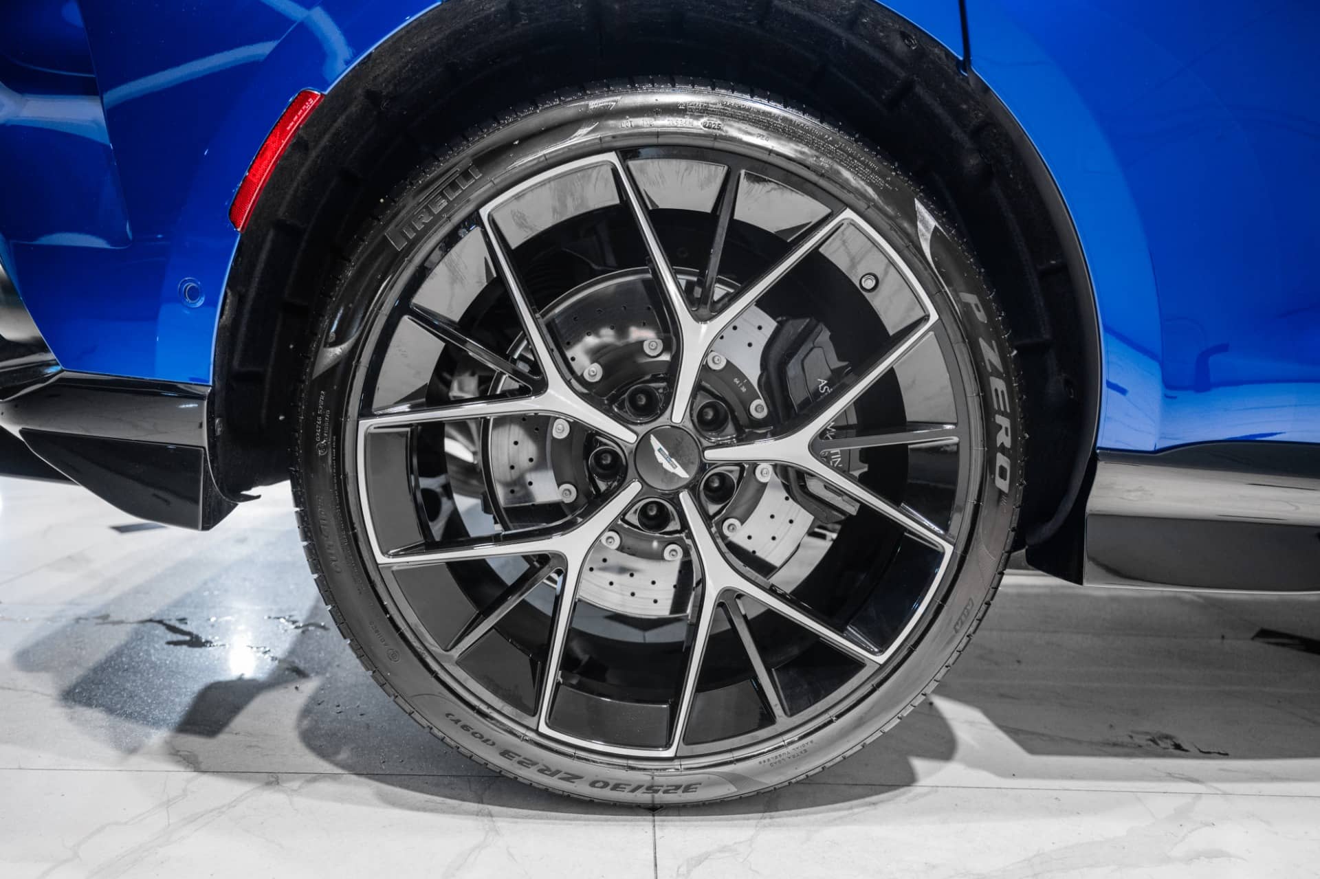 2026 Aston Martin DBX - Image 53