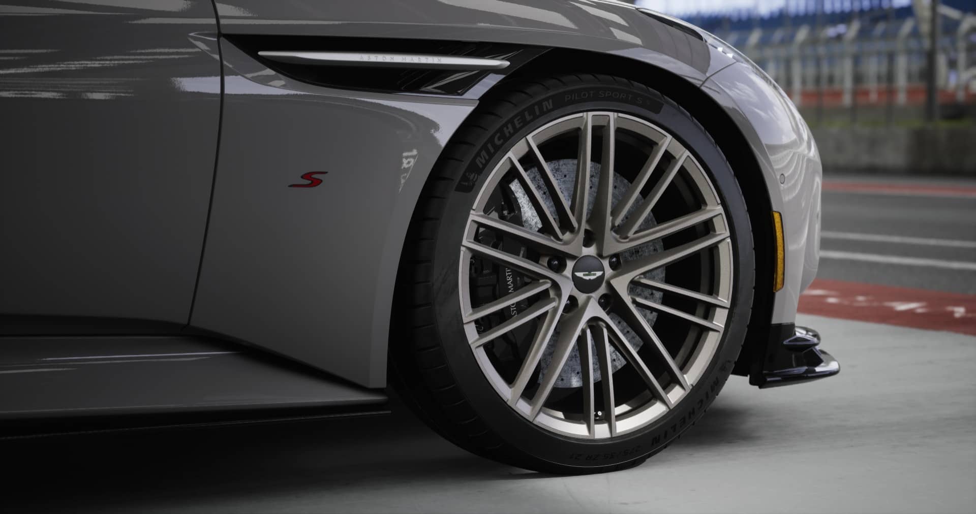 2026 Aston Martin DB12 - Image 3