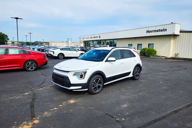 2026 Kia Niro - Image 3