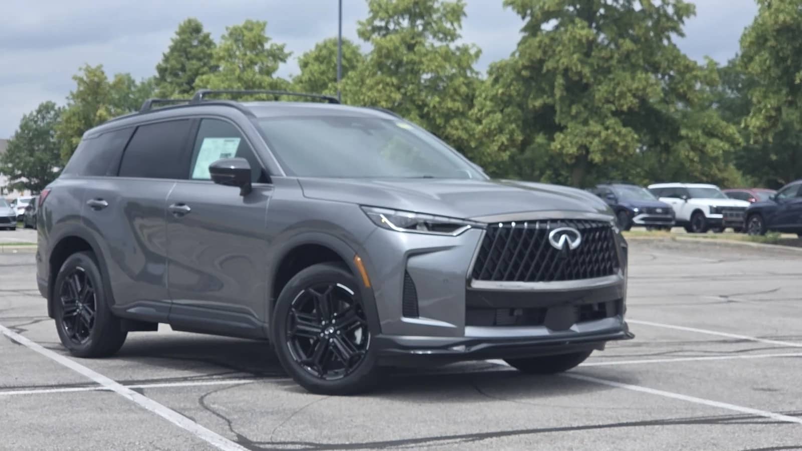 2027 INFINITI QX60 - Image 2