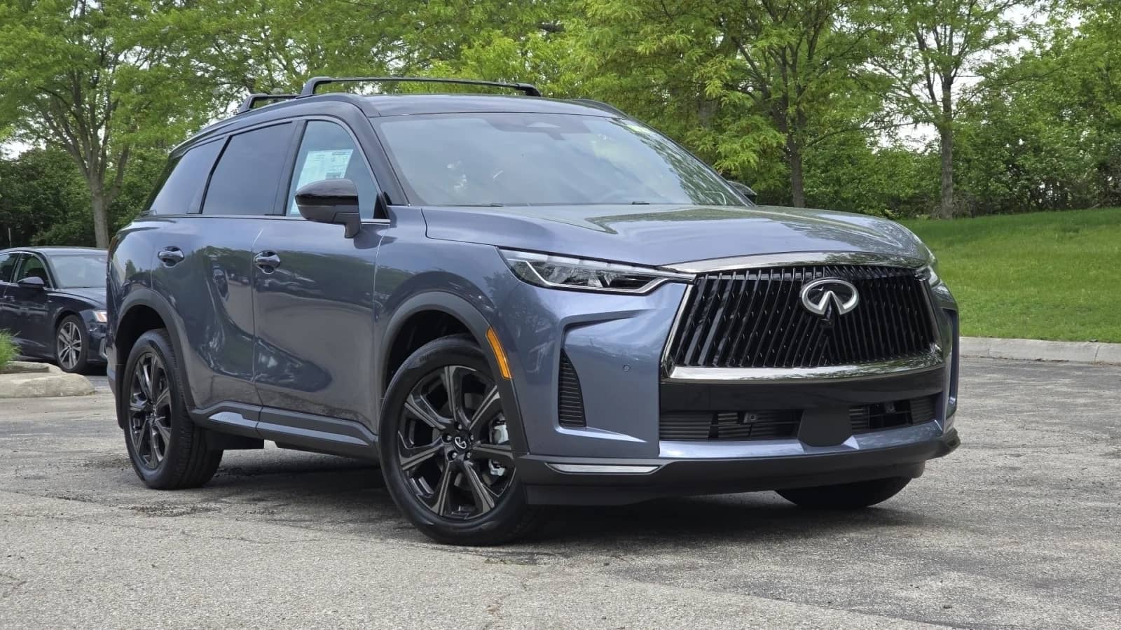 2027 INFINITI QX60 - Image 2