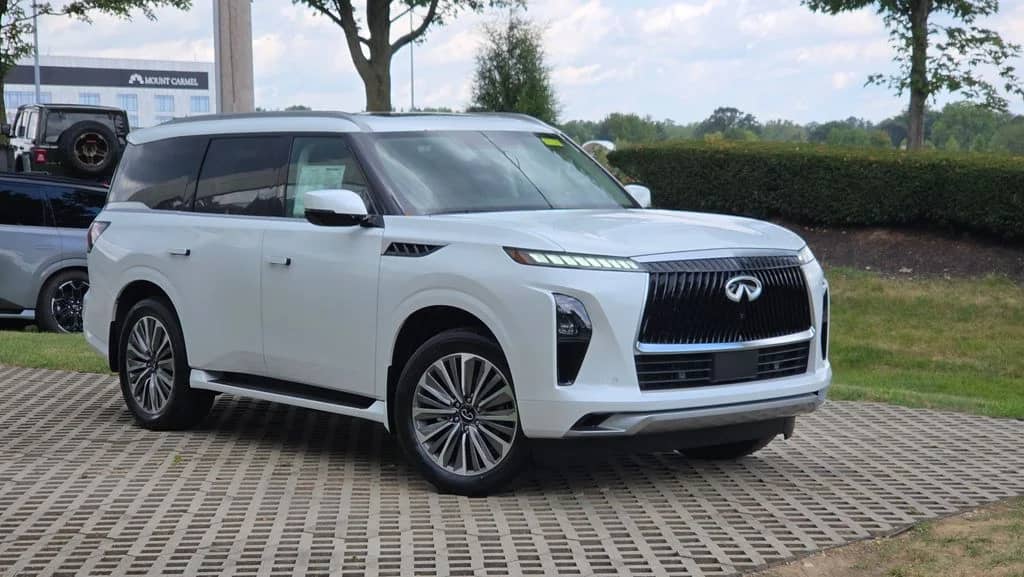 2027 INFINITI QX80 - Image 3