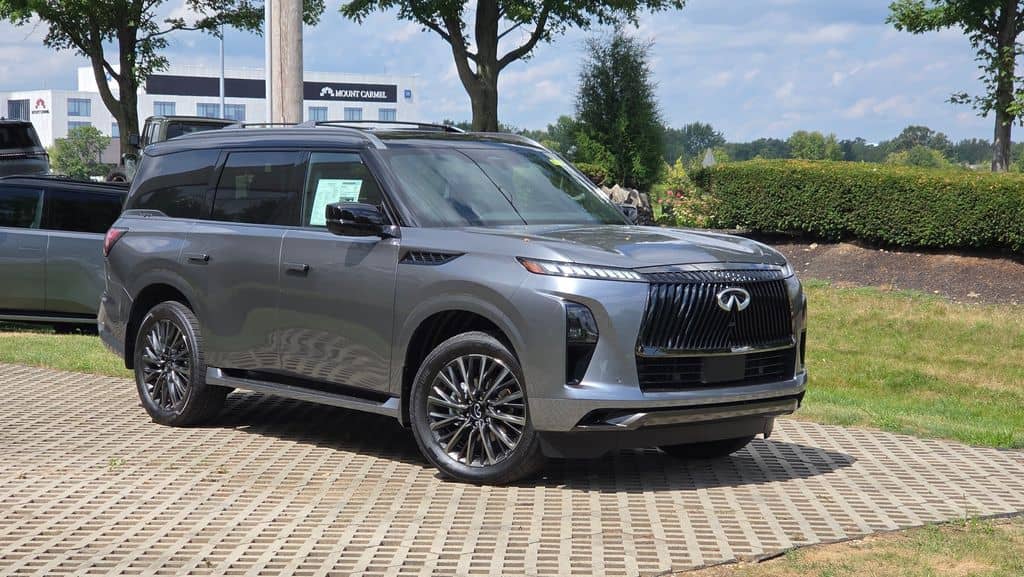 2027 INFINITI QX80 - Image 2