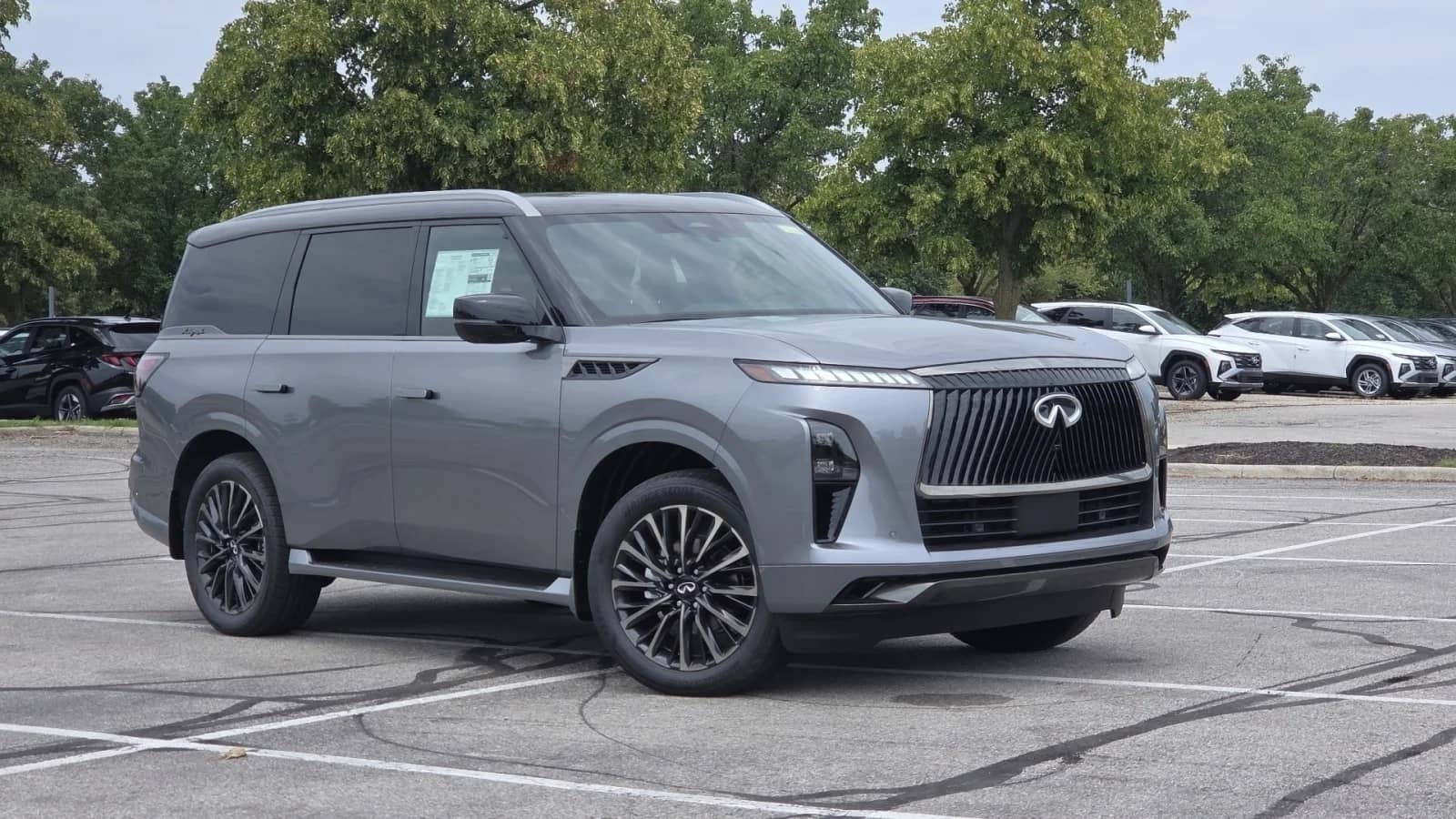 2026 INFINITI QX80 - Image 2
