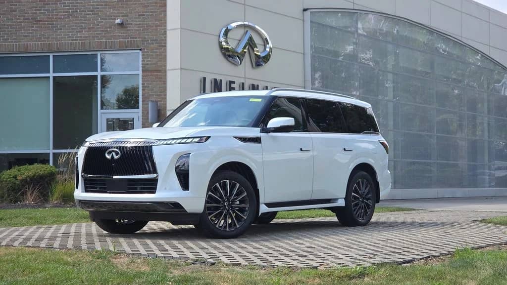 2027 INFINITI QX80 - Image 3