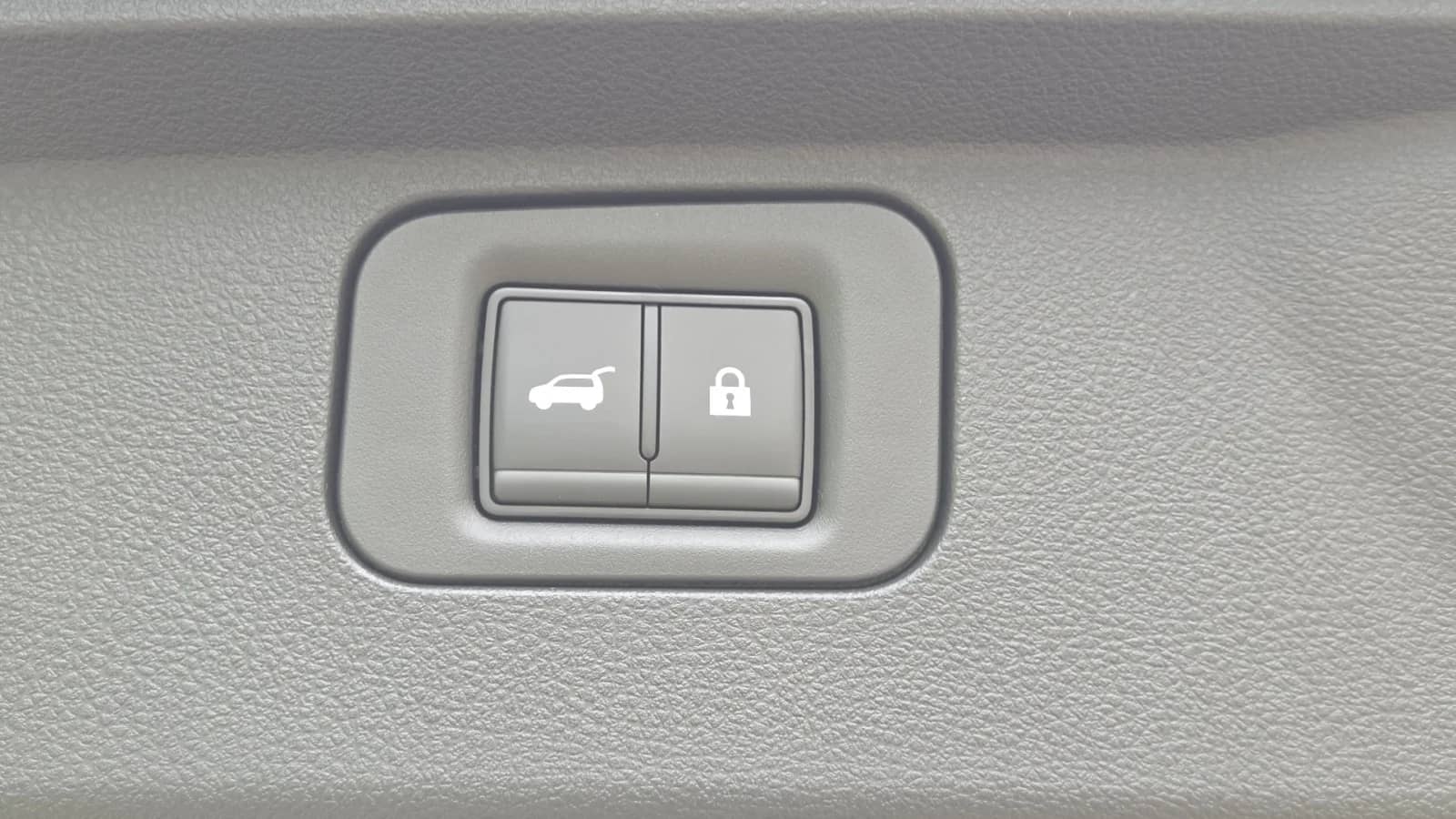 2027 INFINITI QX80 - Image 35