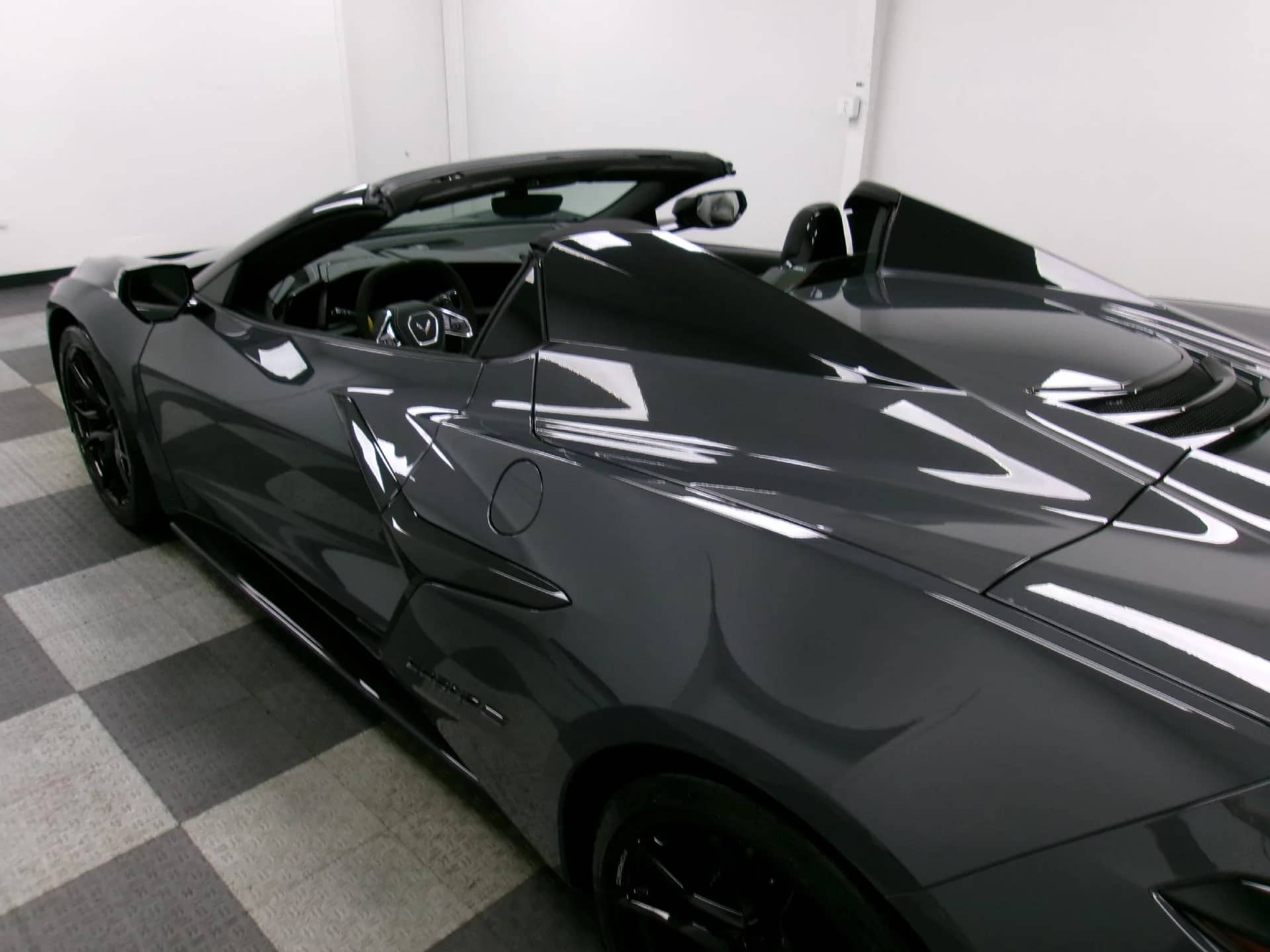 2027 Chevrolet Corvette - Image 2