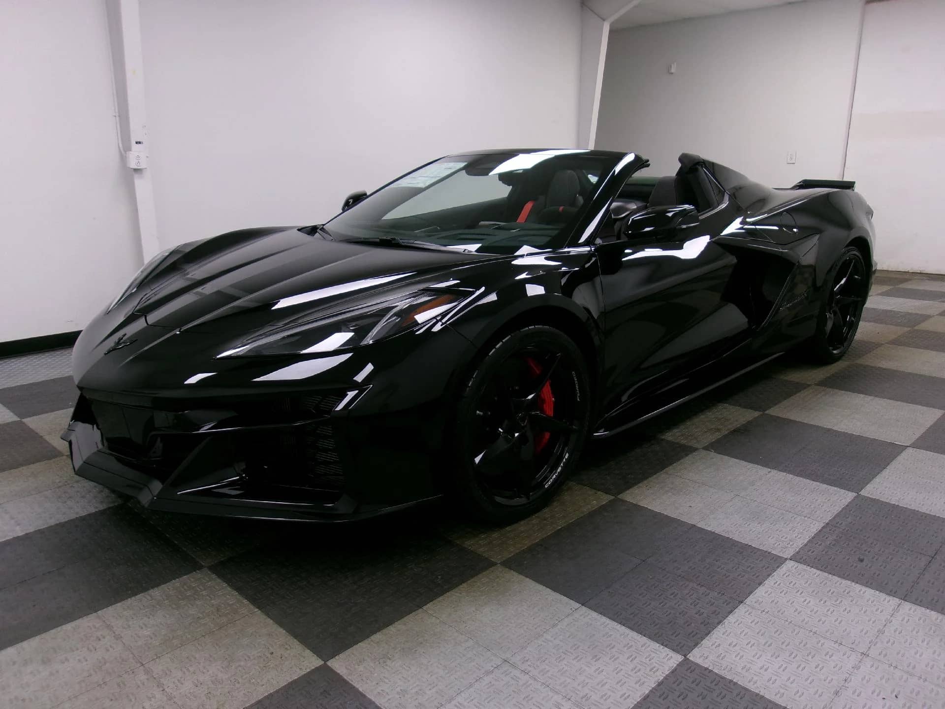 2027 Chevrolet Corvette - Image 1