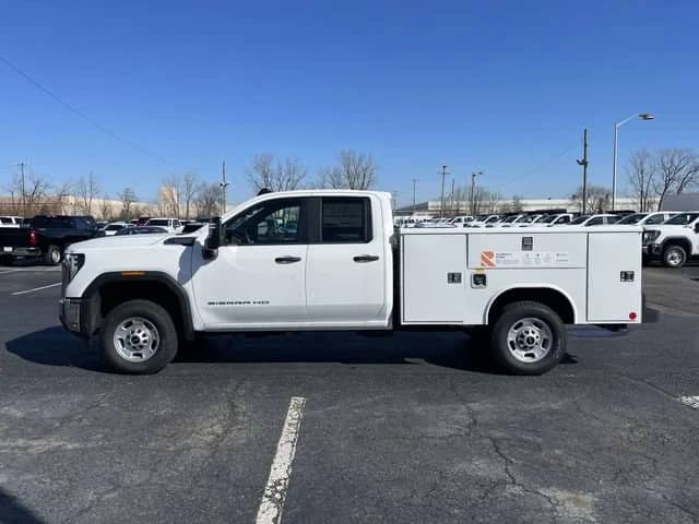 2024 GMC Sierra 2500HD - Image 3