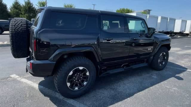 2025 GMC HUMMER EV - Image 2