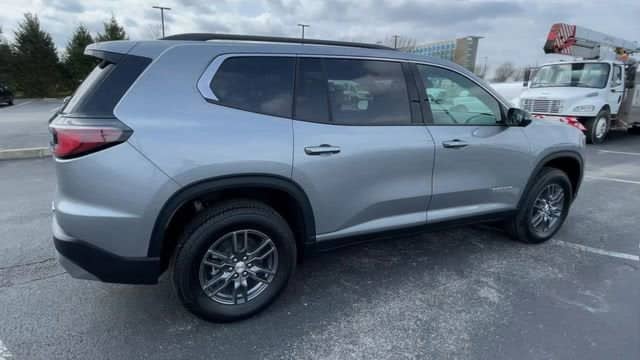 2026 GMC Acadia - Image 2