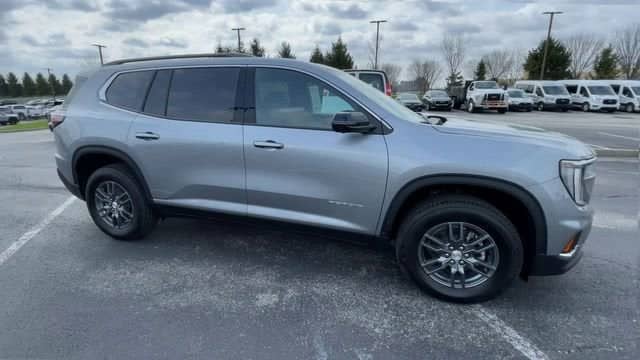 2026 GMC Acadia - Image 3