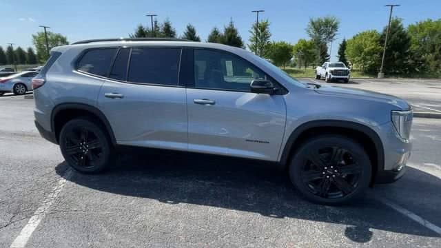 2026 GMC Acadia - Image 3