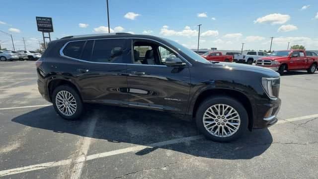 2026 GMC Acadia - Image 2