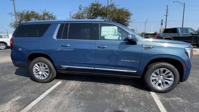 2026 GMC Yukon XL - Image 3