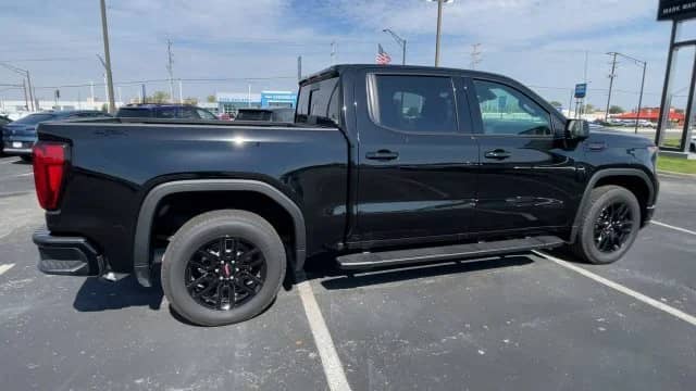2026 GMC Sierra 1500 - Image 2