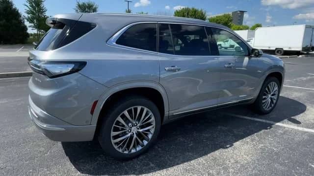 2026 Buick Enclave - Image 2
