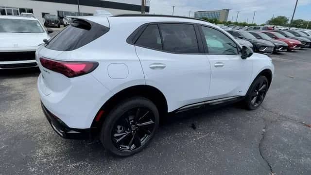 2026 Buick Envision - Image 2