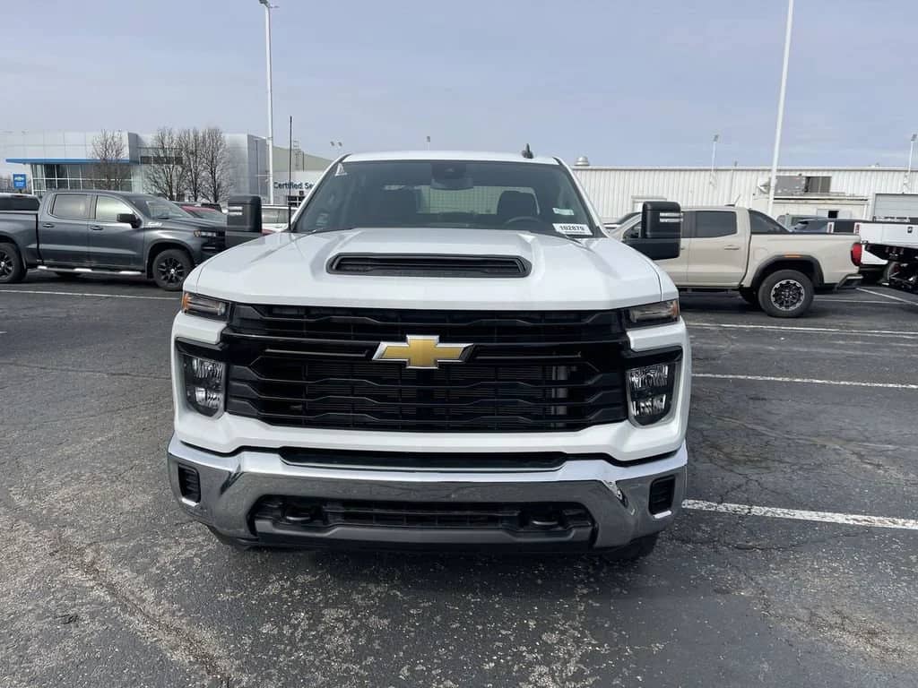 2026 Chevrolet Silverado 2500HD - Image 3