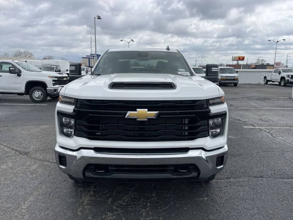 2026 Chevrolet Silverado 2500HD - Image 3