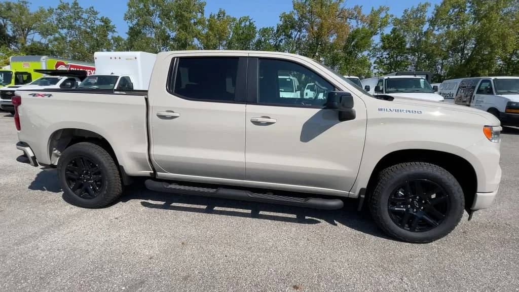 2026 Chevrolet Silverado 1500 - Image 3