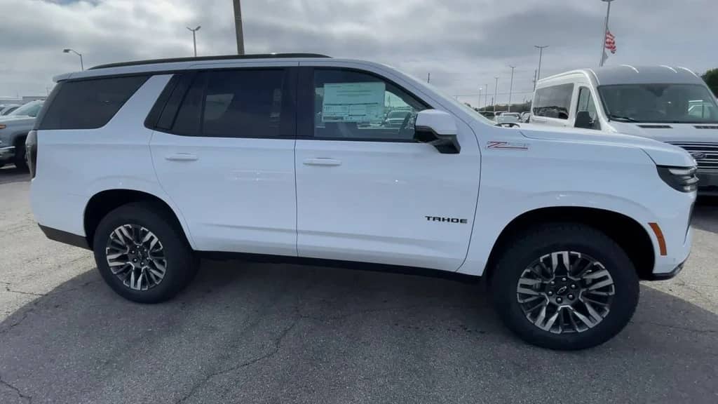 2027 Chevrolet Tahoe - Image 3