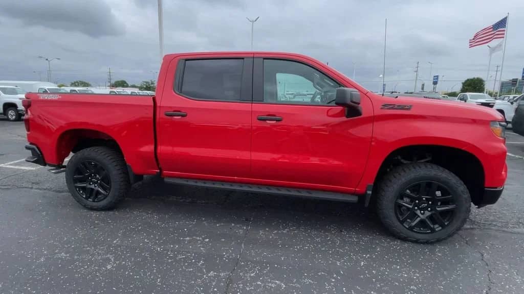 2026 Chevrolet Silverado 1500 - Image 3