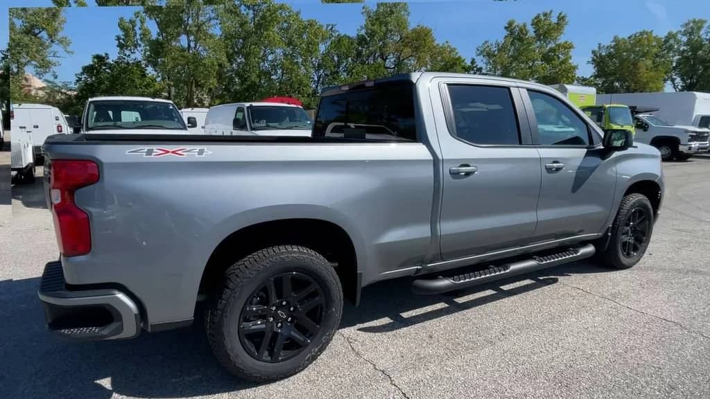 2026 Chevrolet Silverado 1500 - Image 2
